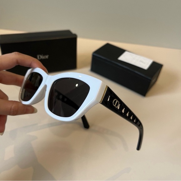 Dior White and Black Sunglasses - Picture 1 of 6